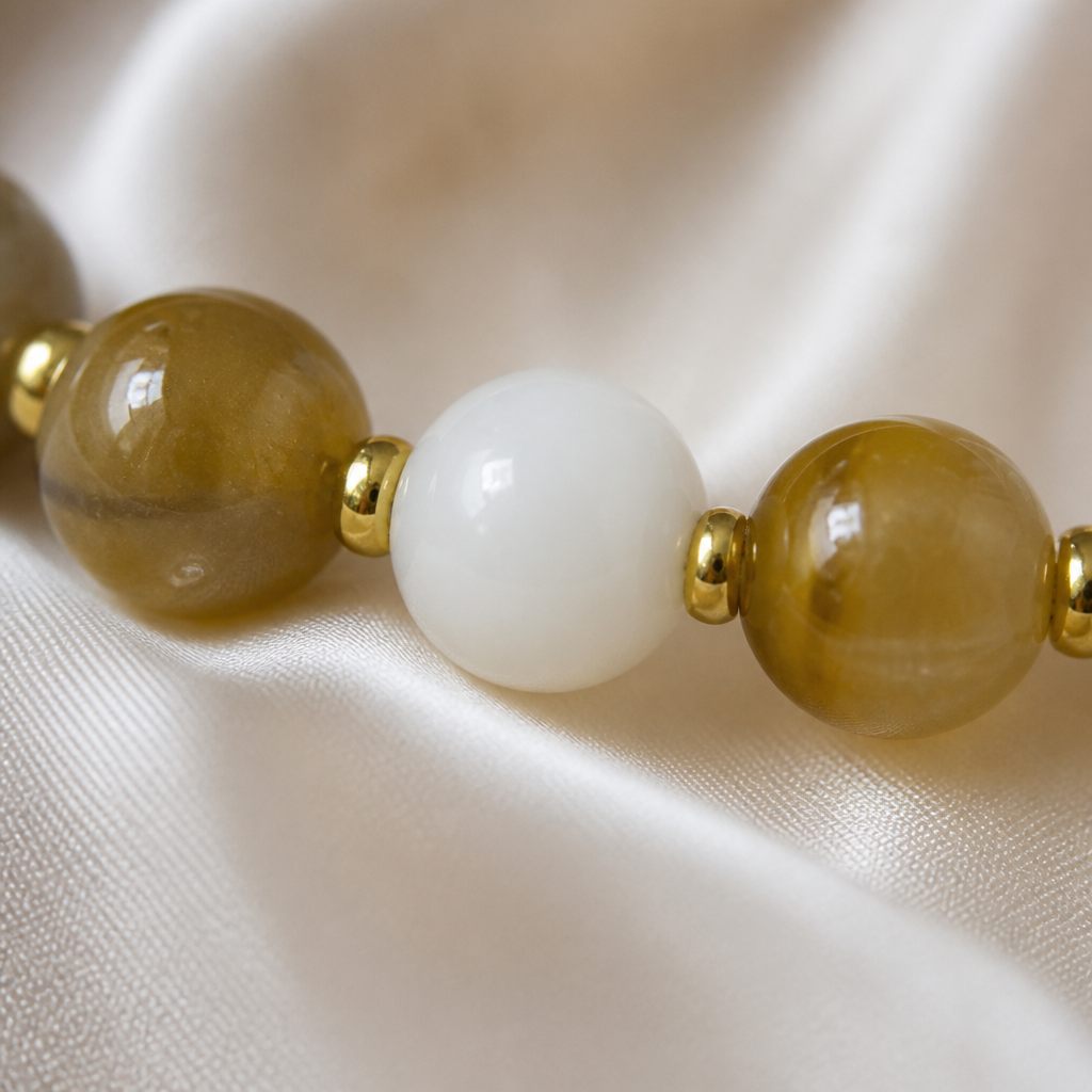 Bracciale a molla Miele, miele, ambra, bianco, oro, foto 3 di 4